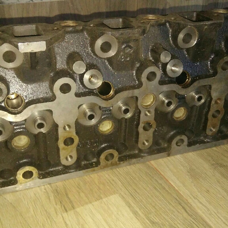 CYLINDER HEAD 458