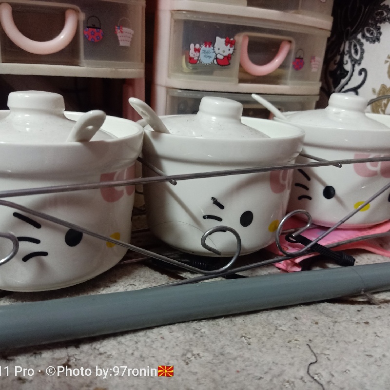 HK CERAMIC CANNISTER 3IN1 W/ LID & SPOON