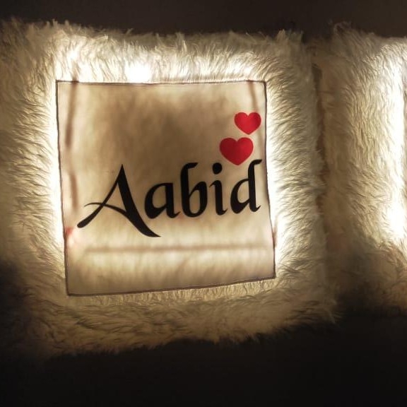 17 LED PILLOW YELLOW LIGHT SQUARE