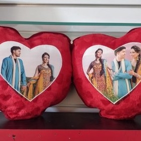 07 COUPLE HEART PILLOW