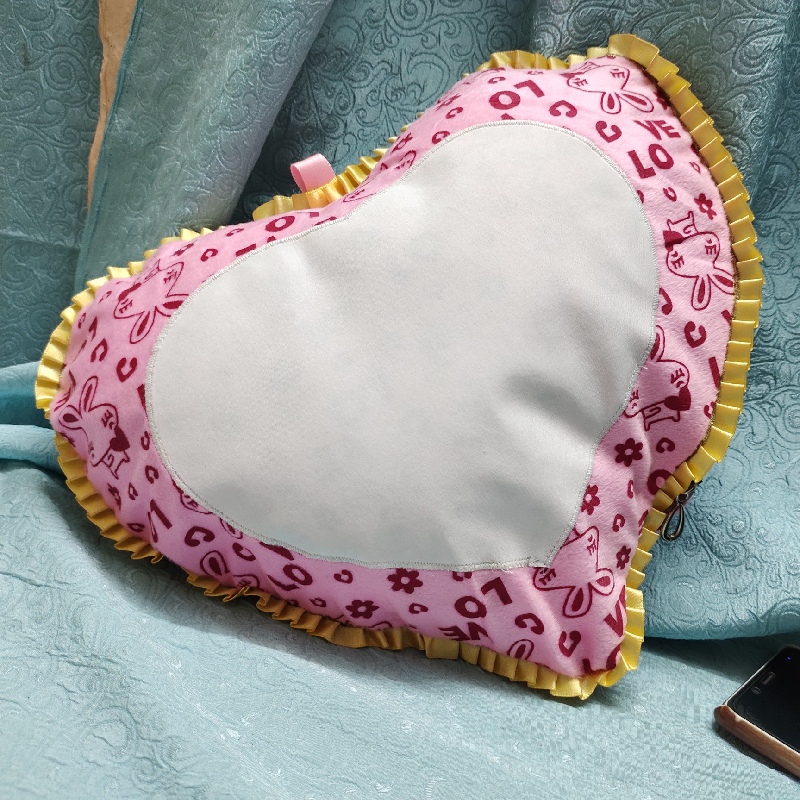05 HEART 10×10 LOVE PILLOW