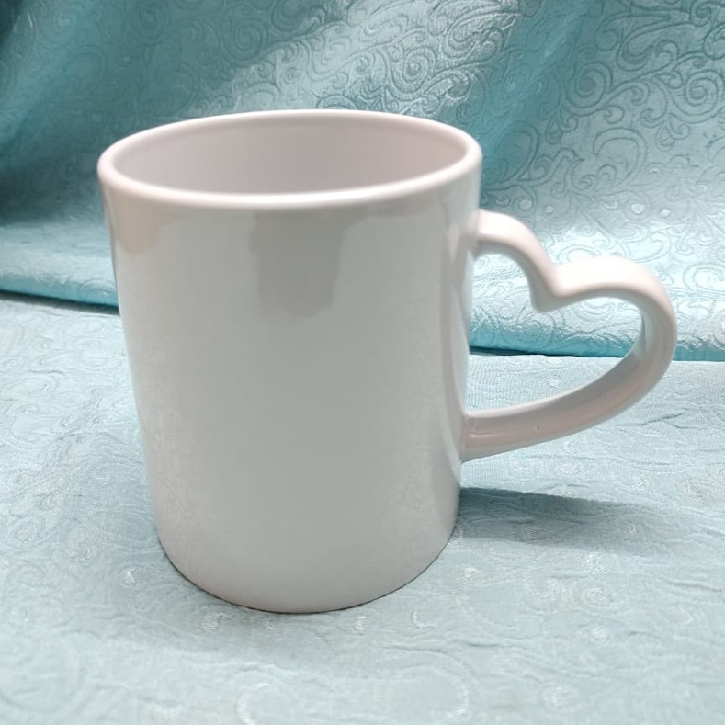 1 HEART HANDLE WHITE MUG