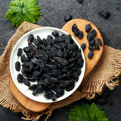 RAISINS BLACK