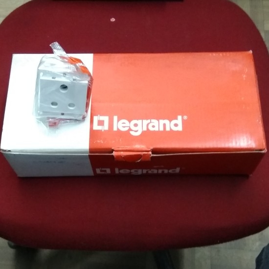 16 A 2/3 pin Socket 2 Module Legrand - 16A2/3SKT2MLEGR