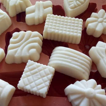 White Chocolate Bites (100 Gms)