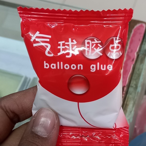Balloon glue