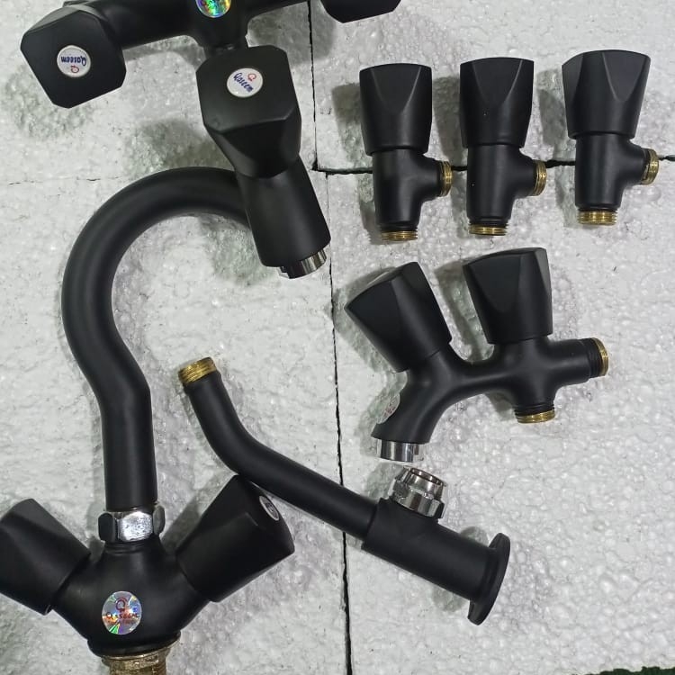 BATHROOM SET QASEEM BRAND FULL BRASS BLACK MATT