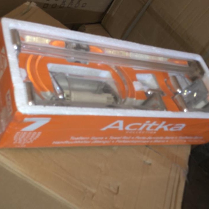 BATHROOM ACCESSORIES SET ACITKA