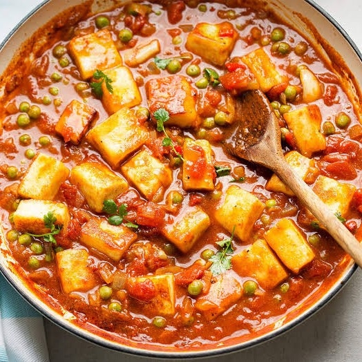 Muttor paneer