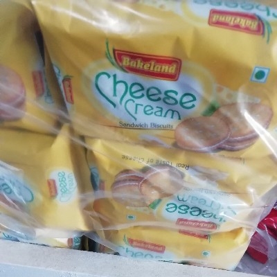 Cheese cream biscuits