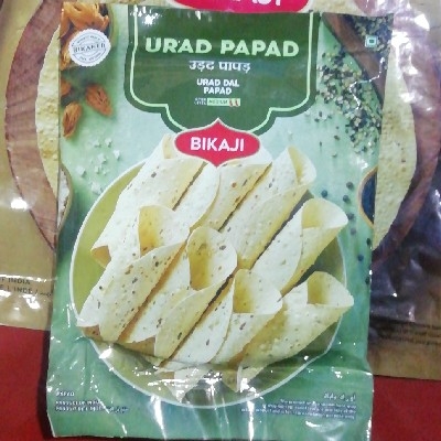 Bikaji urad papad