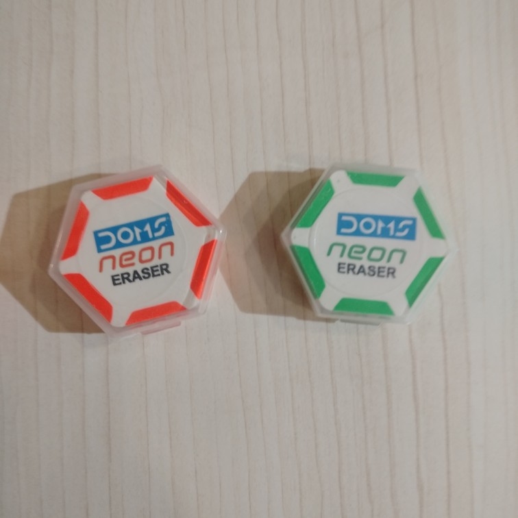 Neon Hexa Eraser, Doms