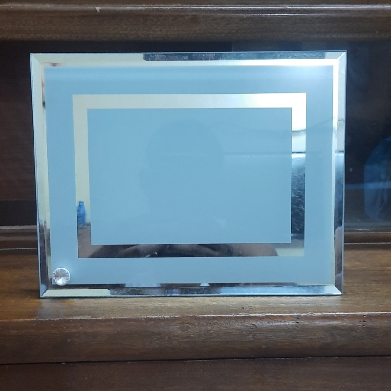 Glass frame 04