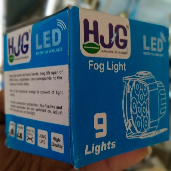 9 Bulb LED Light